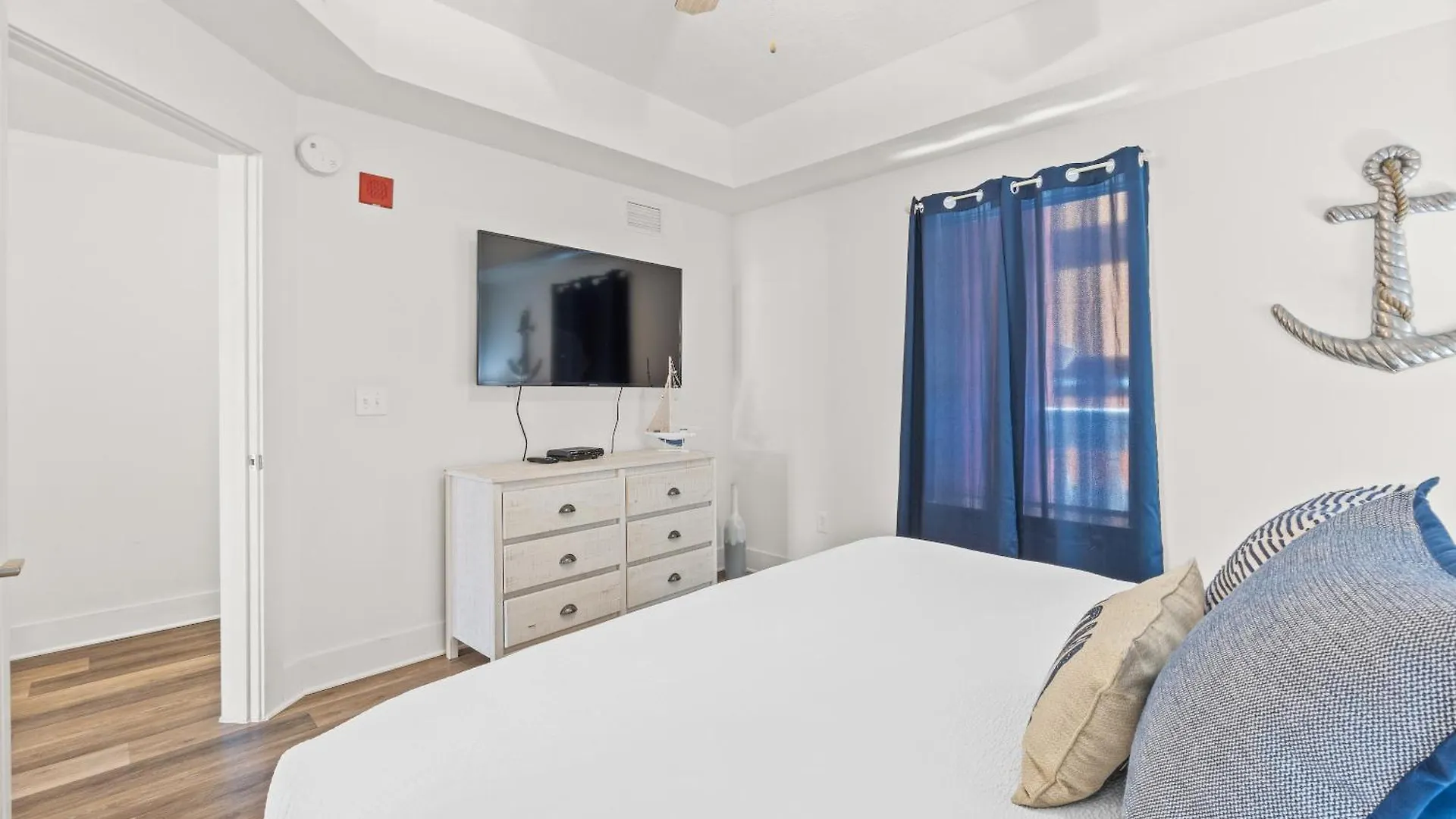 Calypso Resort Tower 3 By Panhandle Getaways Panama City Beach Apartment