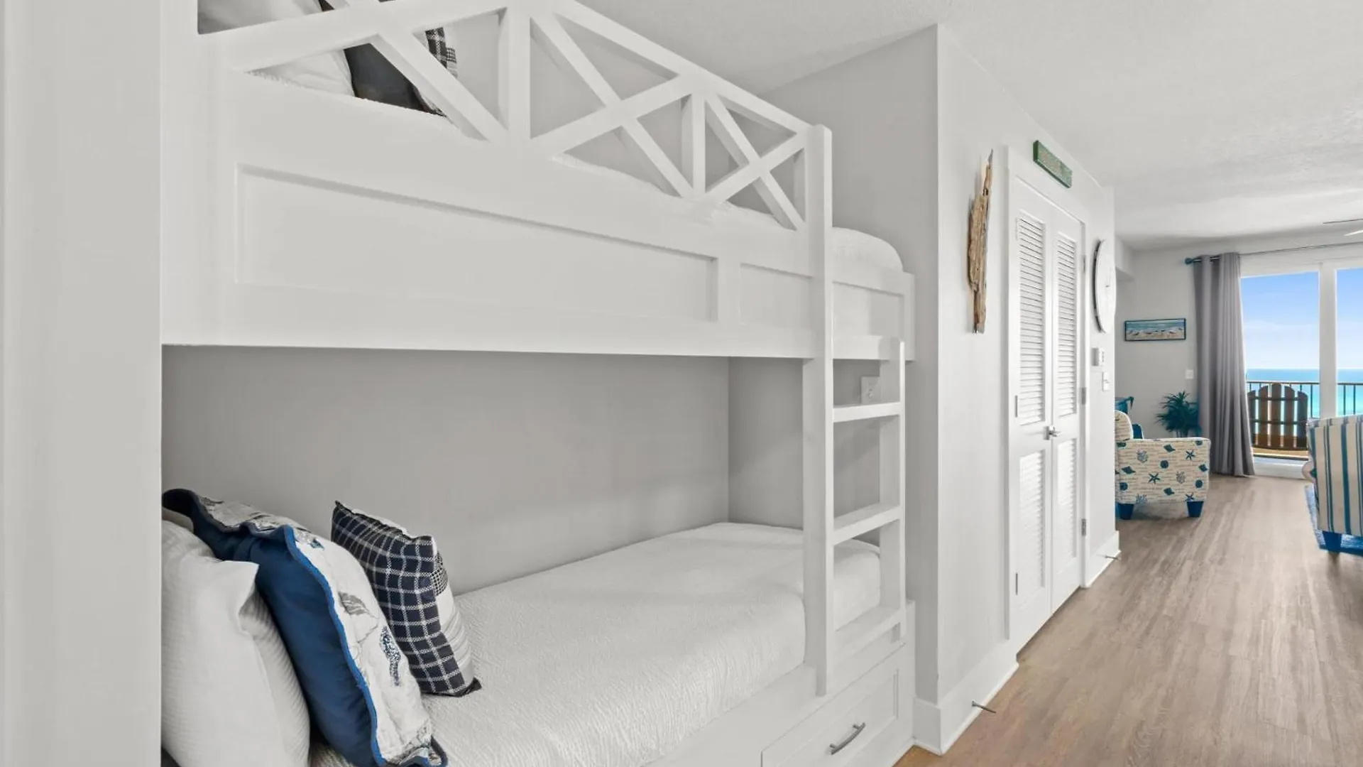 Calypso Resort Tower 3 By Panhandle Getaways Panama City Beach Apartment